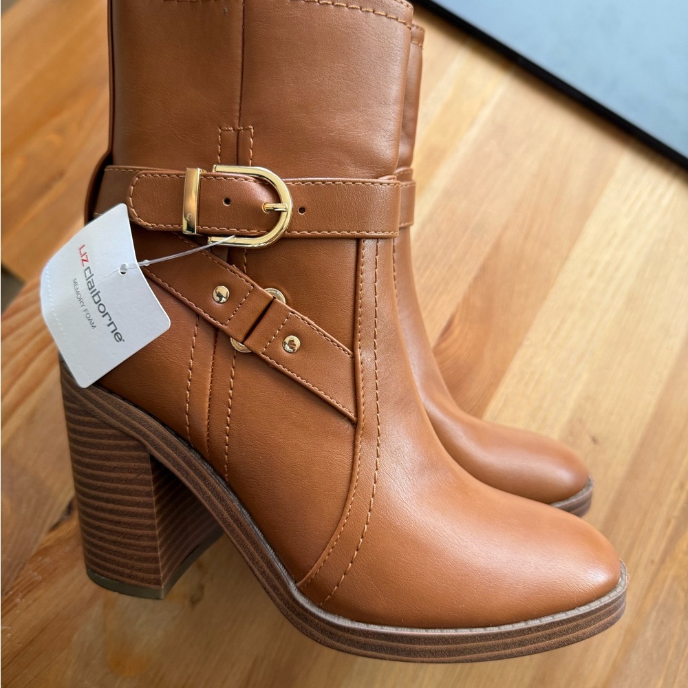 Liz Claiborne Women's Tan Ankle Boots